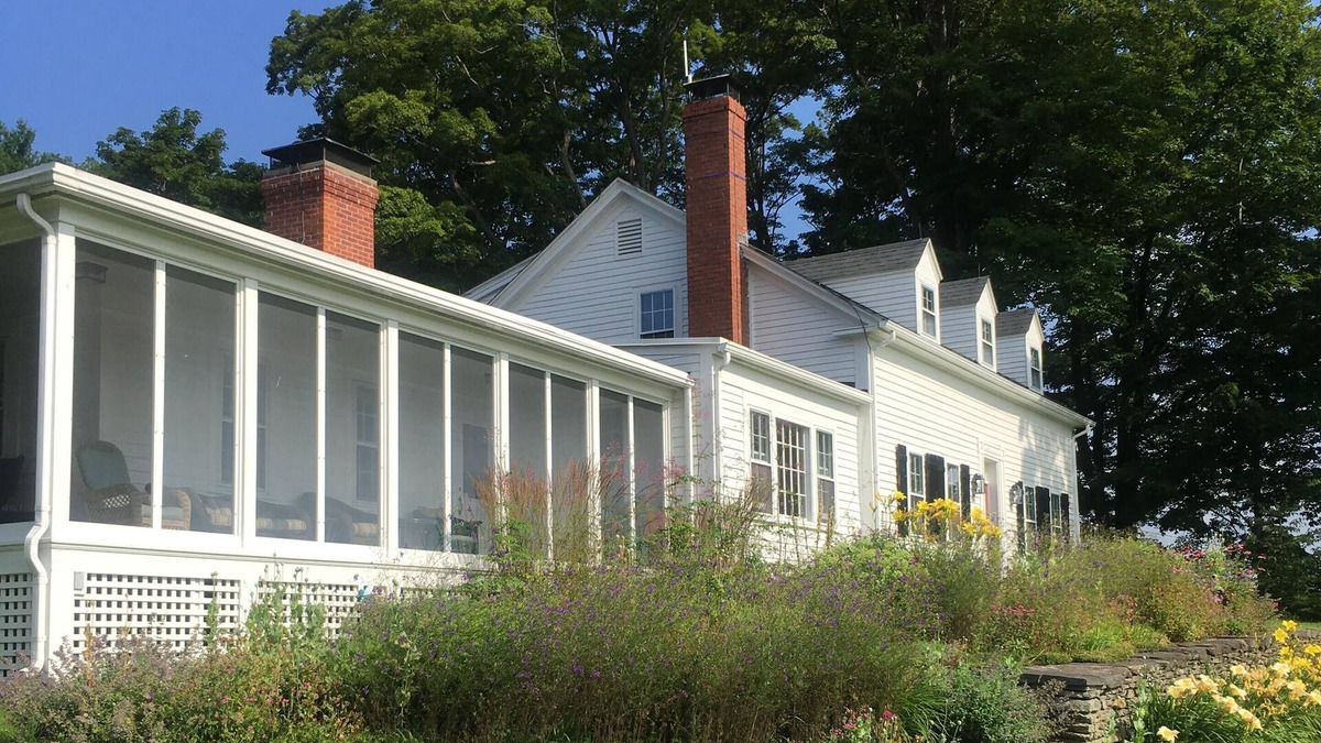 Worthington Other | Country living with hill town views above the clouds!
