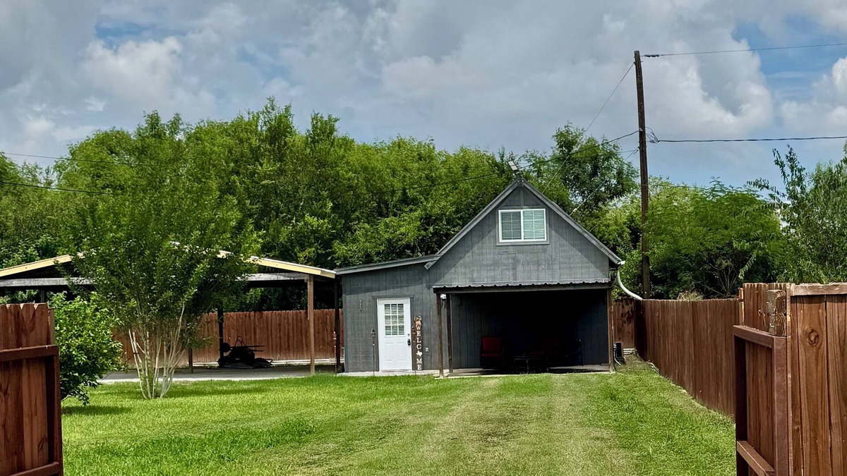 San Benito Other | Country Nook farmhouse in San Benito