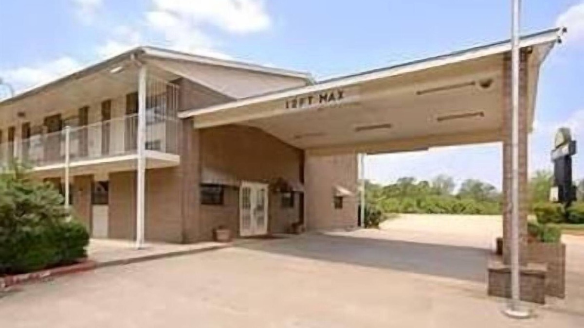 Tyler Hotel | Country Side Inn