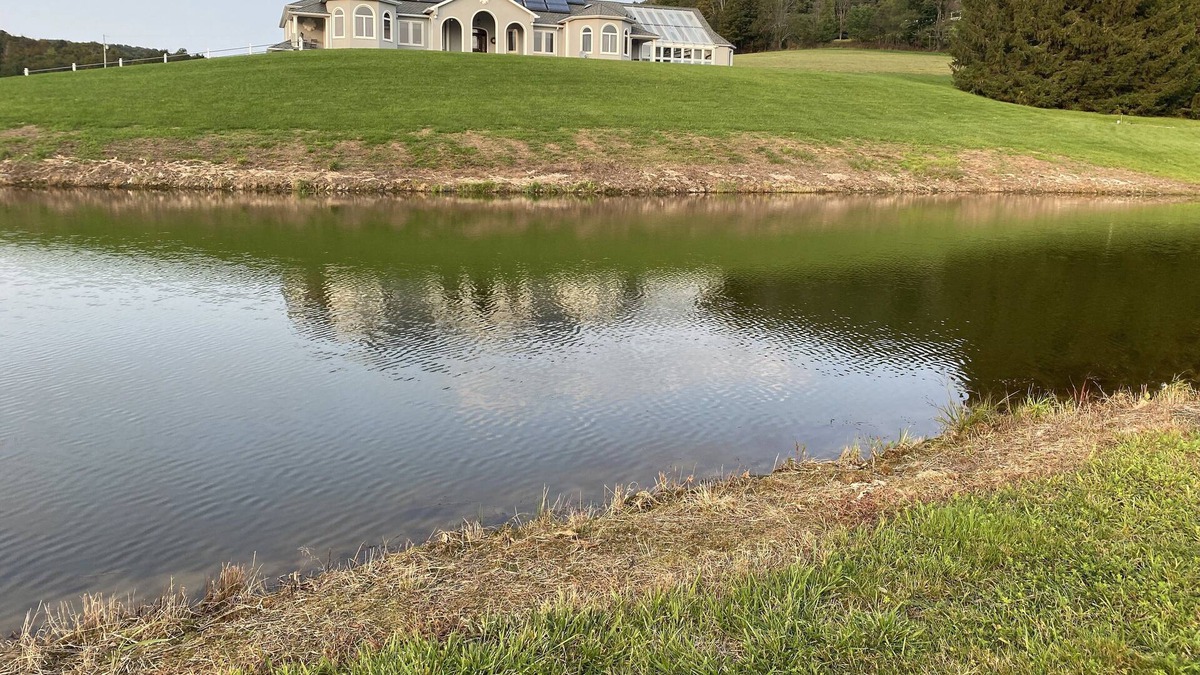 Montrose House | Country Villa in the Endless Mountains of Pennsylvania