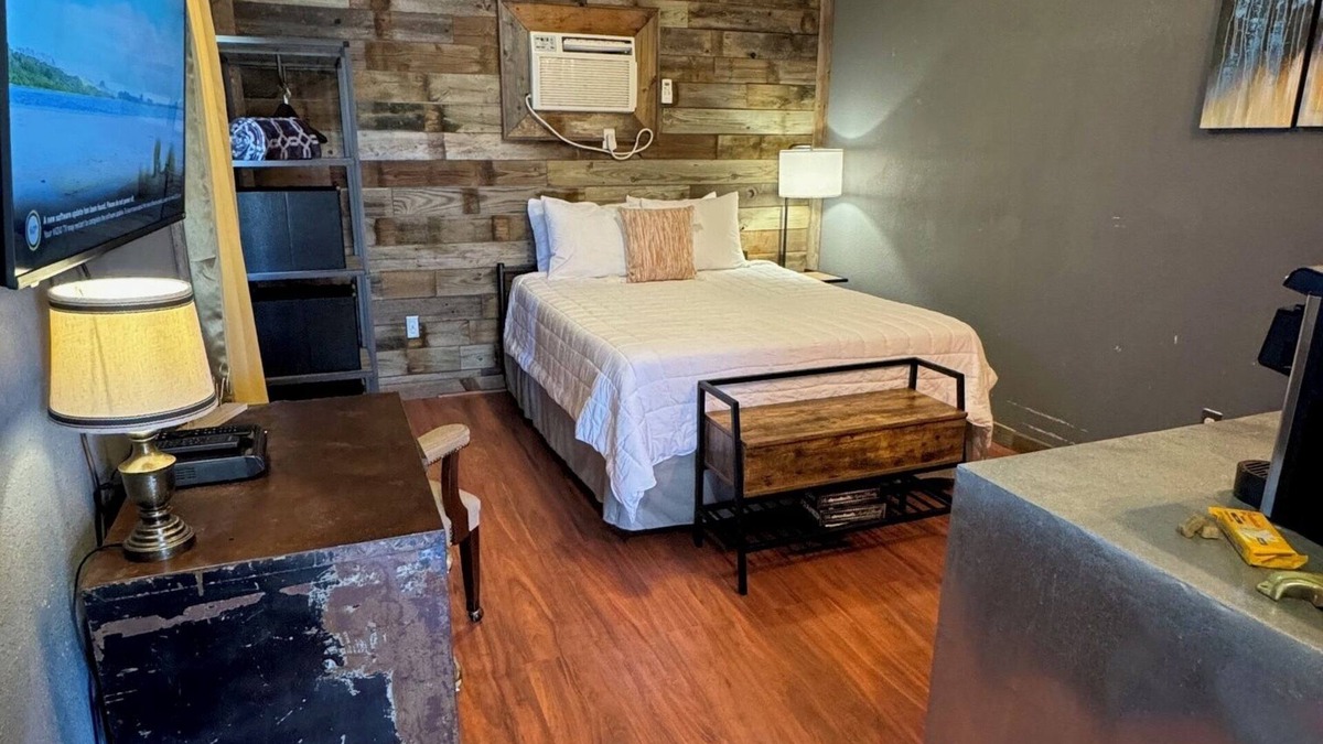 Boerne Cabin | Countryside Cabin in Charming Sisterdale