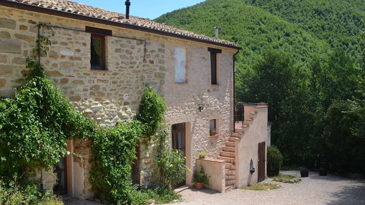 Monterosso Cottage | Countryside cottage in Pergola