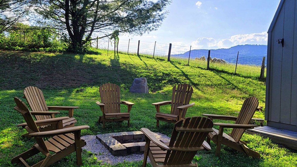 Clyde House | Countryside Mountain house with awesome views