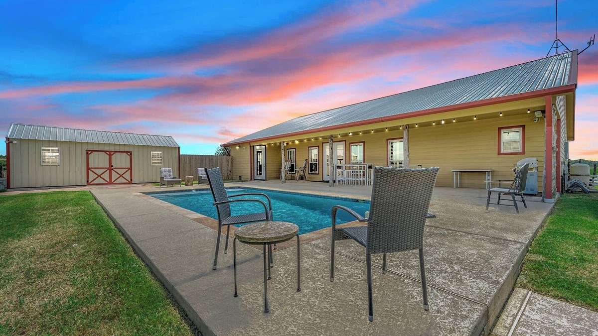 Brookshire Other | Countryside Texas Sanctuary Enjoy Sunrises & Sunsets, Grill, Firepit & Longhorns