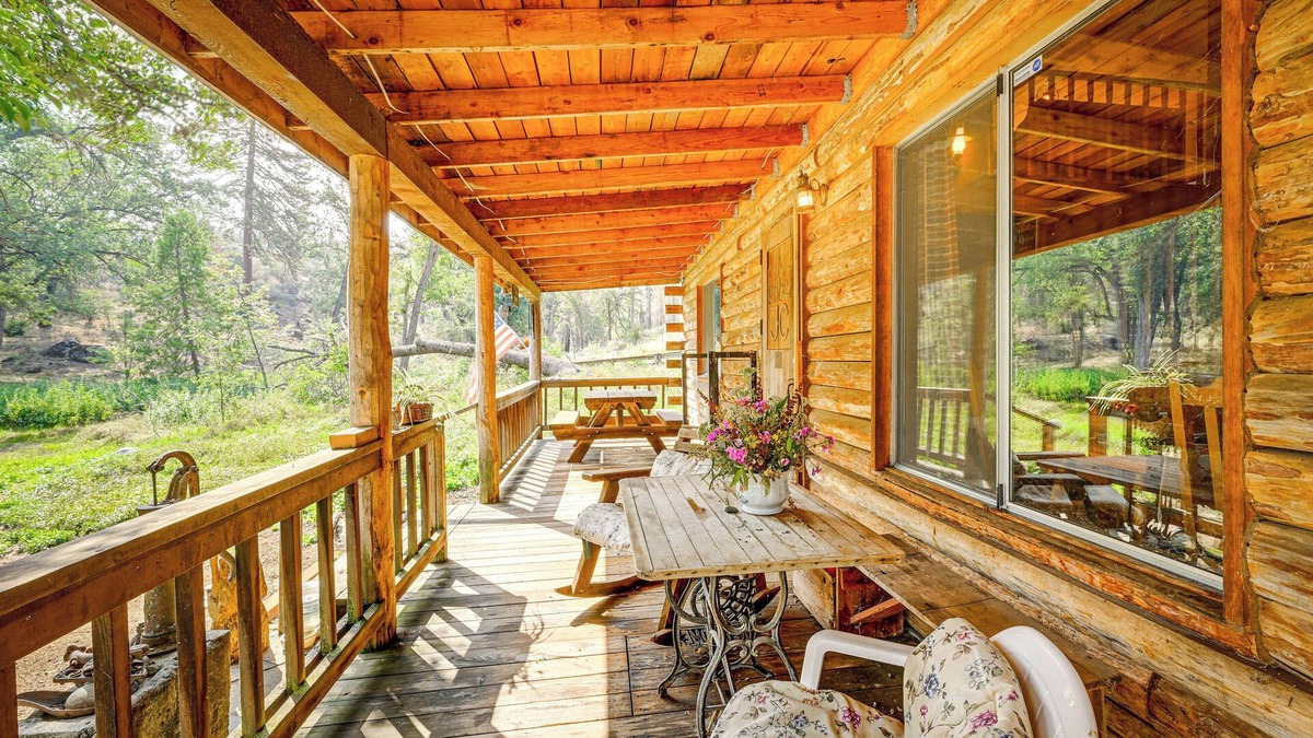 Badger Cottage | Countryside Views: Family-friendly Badger Cabin