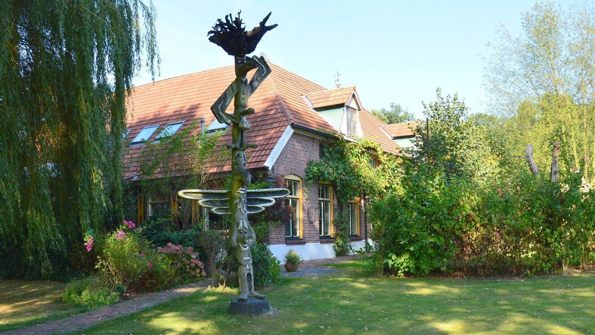 Rekken House | Countryside Villa with Games