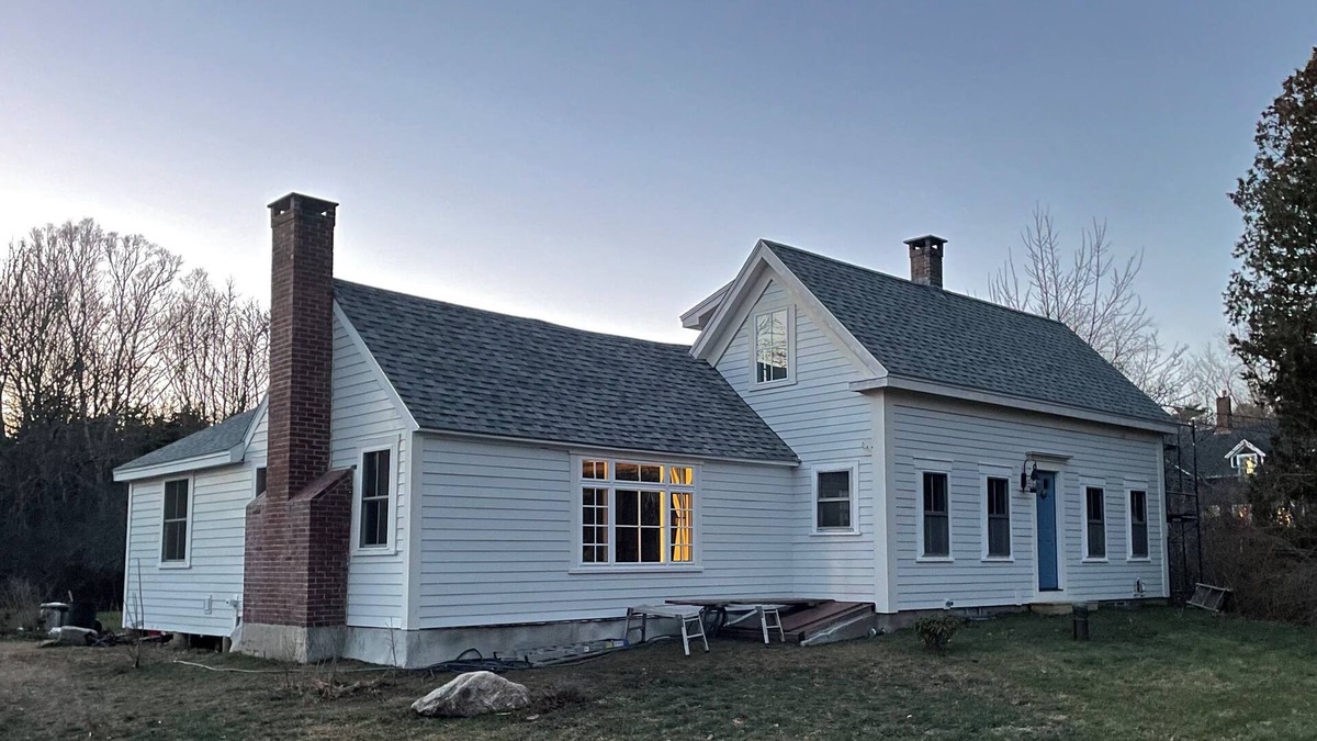 Pemaquid Harbor House | Couples' retreat on Pemaquid Harbor, two houses from water & minutes from beach!