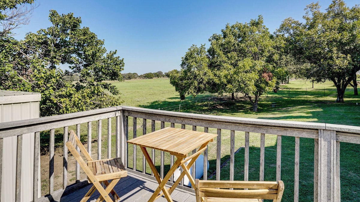Weatherford Apartment | Couples Retreat on Farm: 6 Mi to Dwtn Weatherford!