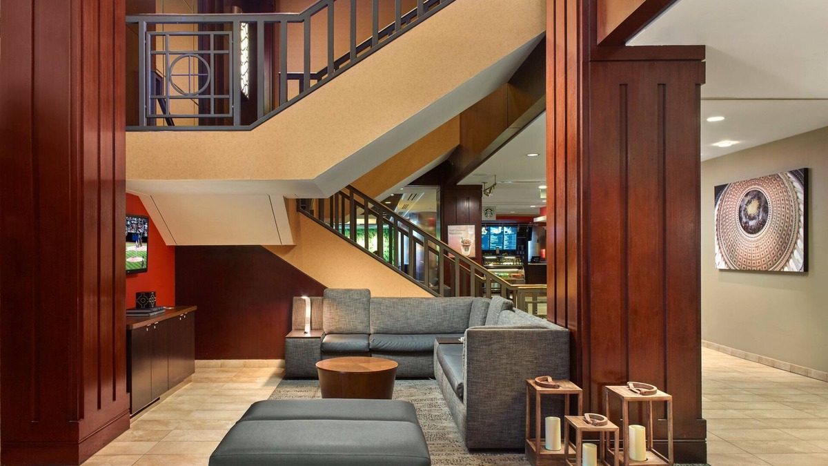 Crystal City Hotel | Courtyard by Marriott Arlington Crystal City/Reagan National