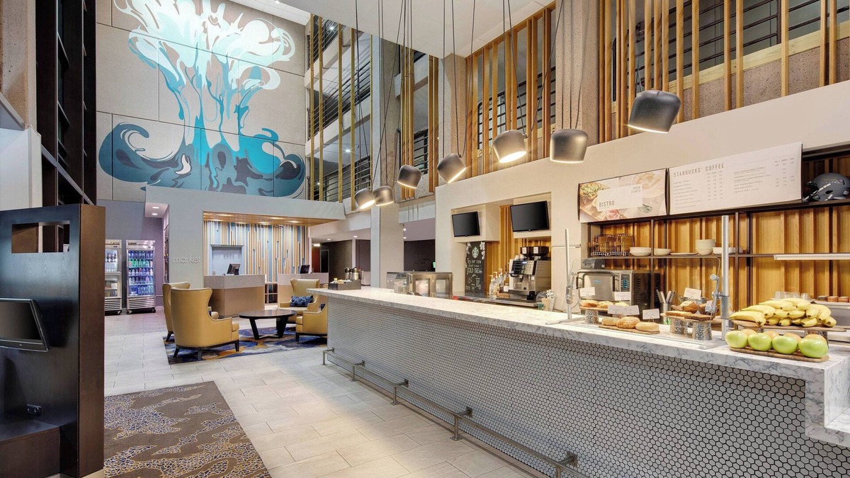 North Loop Hotel | Courtyard by Marriott Austin-University Area