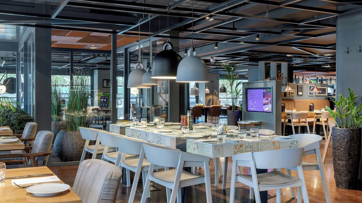 Upper Town Hotel | Courtyard by Marriott Brussels EU