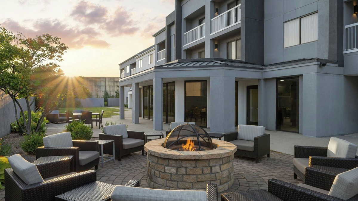 Pike Hotel | Courtyard by Marriott Indianapolis Northwest