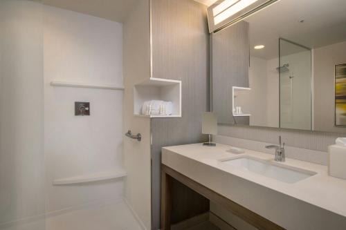 Madison Hotel | Courtyard by Marriott Madison