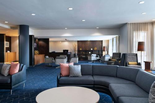 Aksarben - Elmwood Park Hotel | Courtyard by Marriott Omaha Aksarben Village