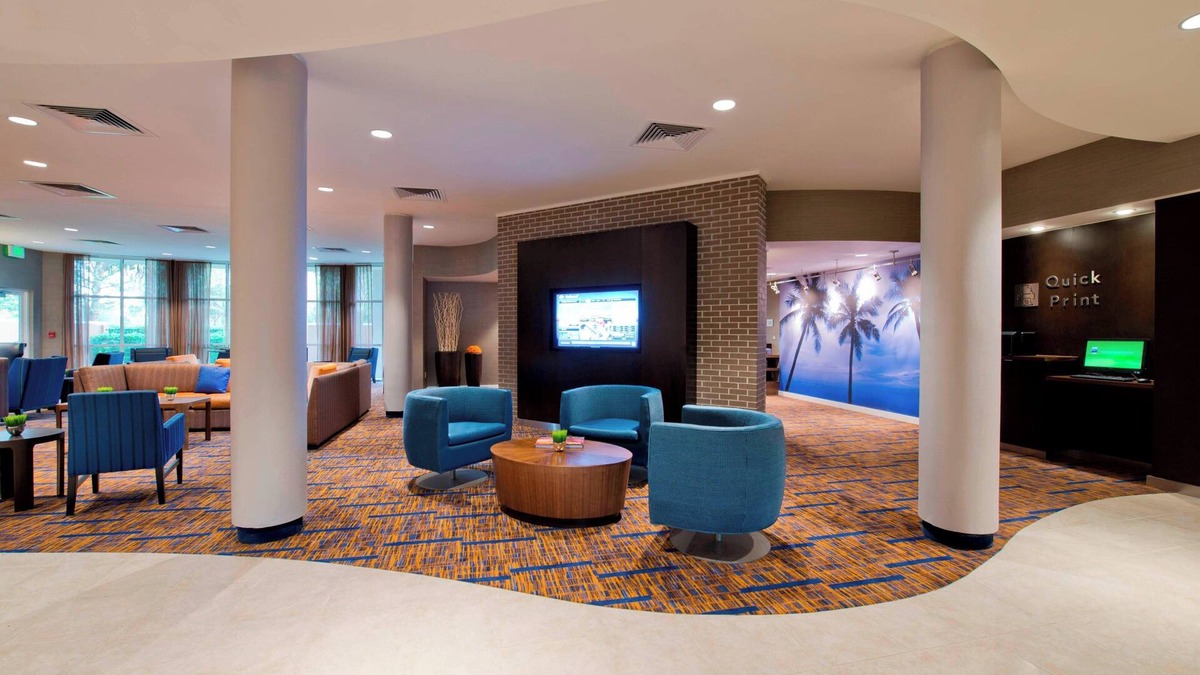 Southside Hotel | Courtyard by Marriott Jacksonville Flagler Center