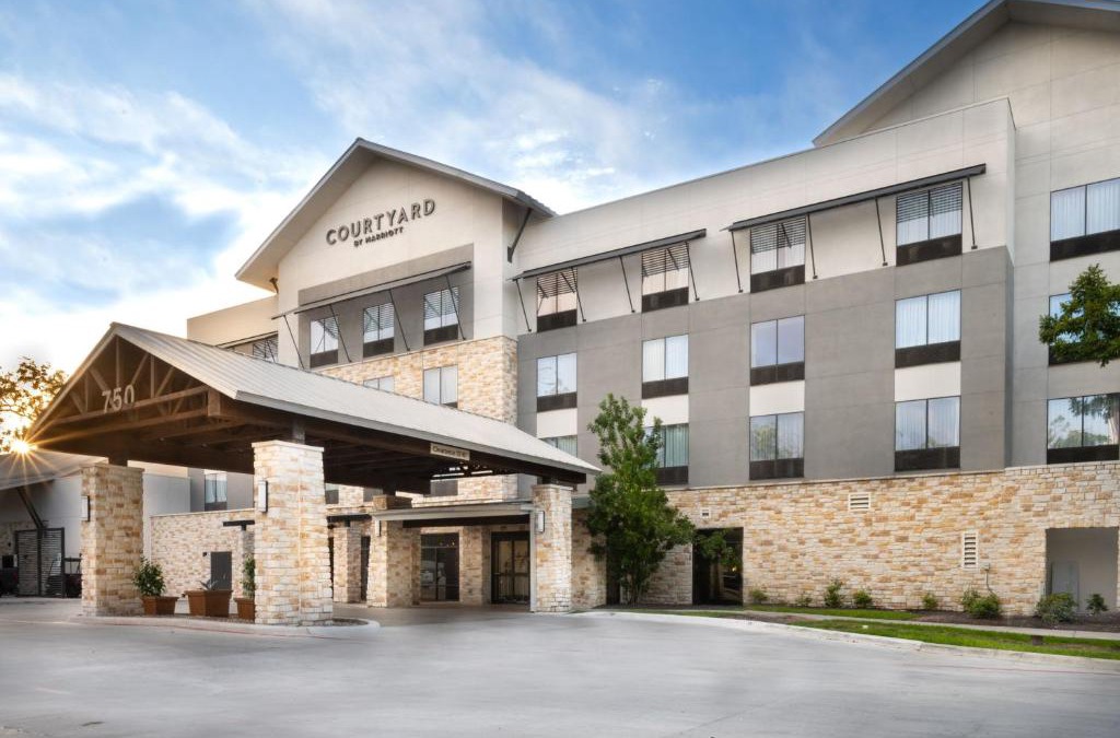 New Braunfels Hotel | Courtyard by Marriott New Braunfels River Village