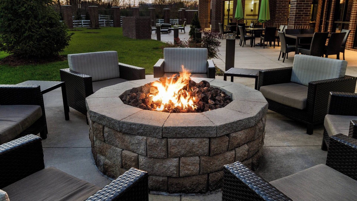Lake Arbor Hotel | Courtyard Largo Medical Center Drive