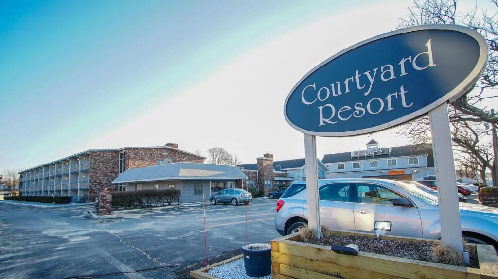 Hyannis Apartment | Courtyard Resort