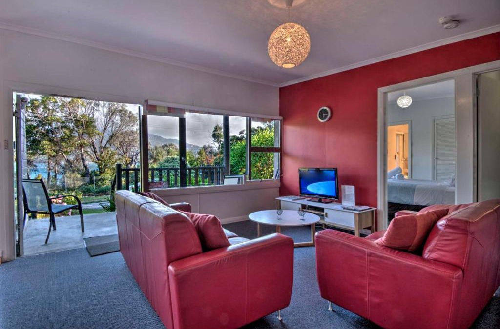 Coles Bay House | Cove Beach Apartment 1