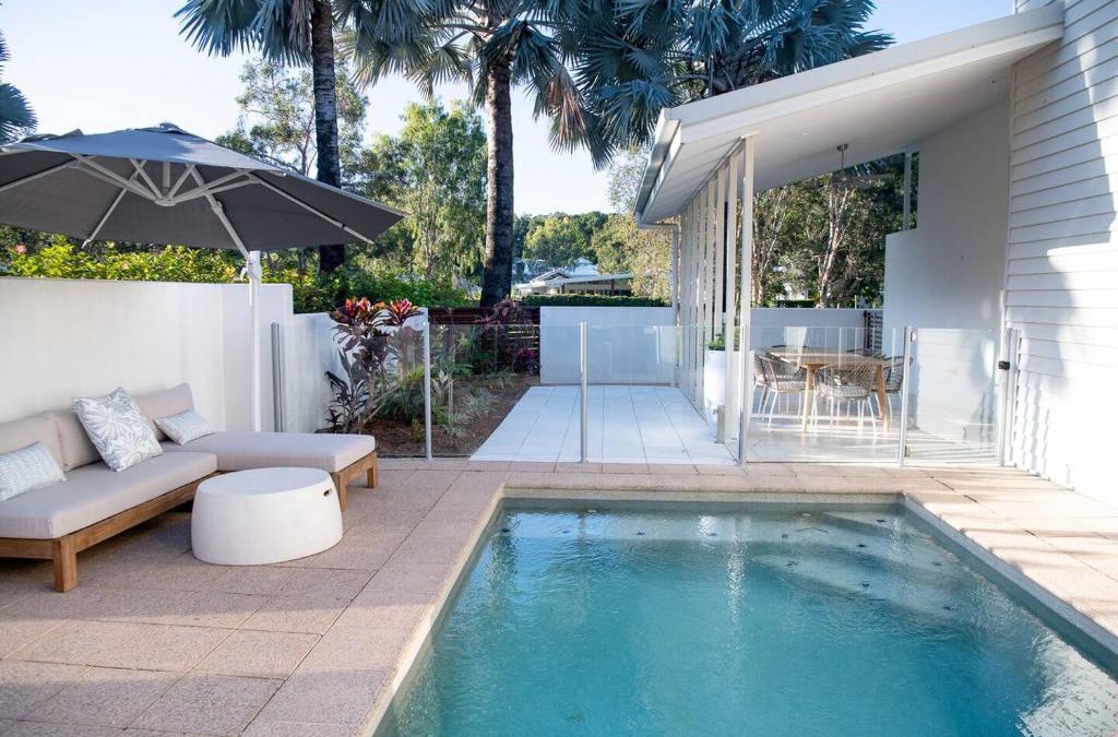 Palm Cove Villa | Cove House - Coastal Convenience by the Pool