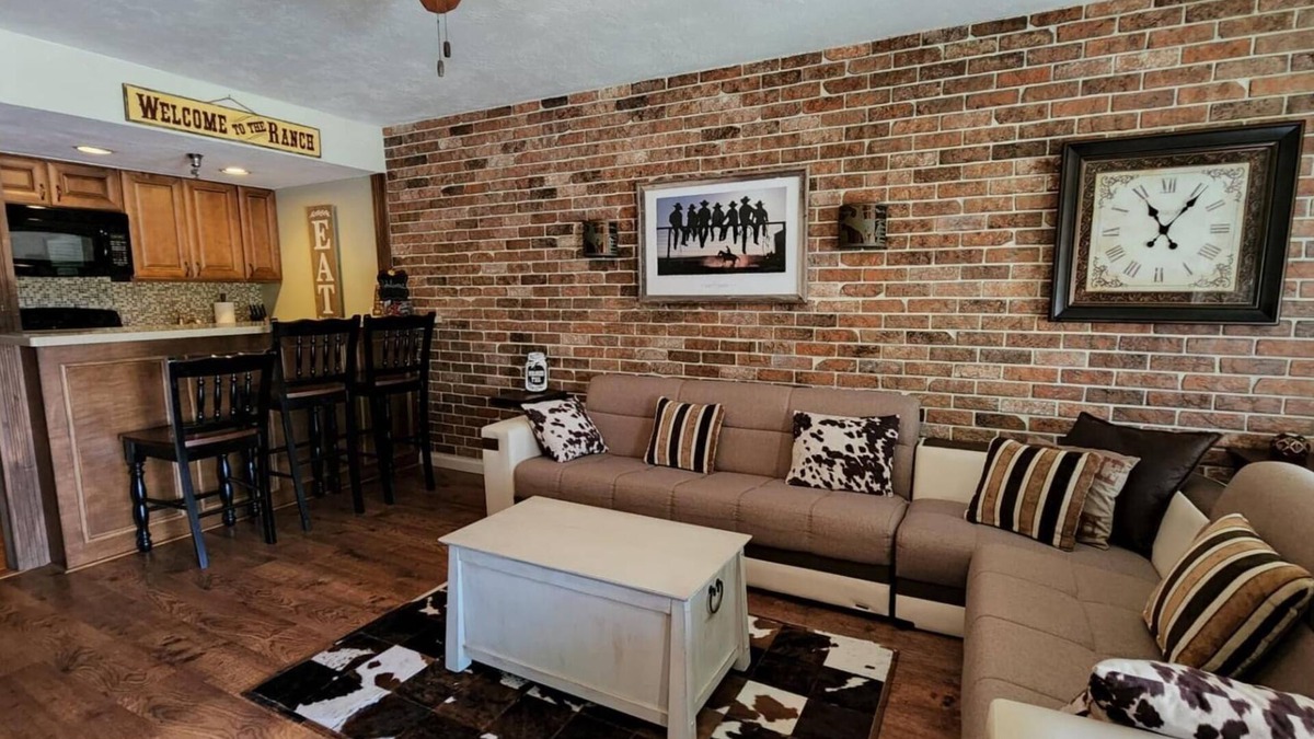 River Ranch Condo | COWBOY FAMILY SUITE! Perfect for Large Groups! 204