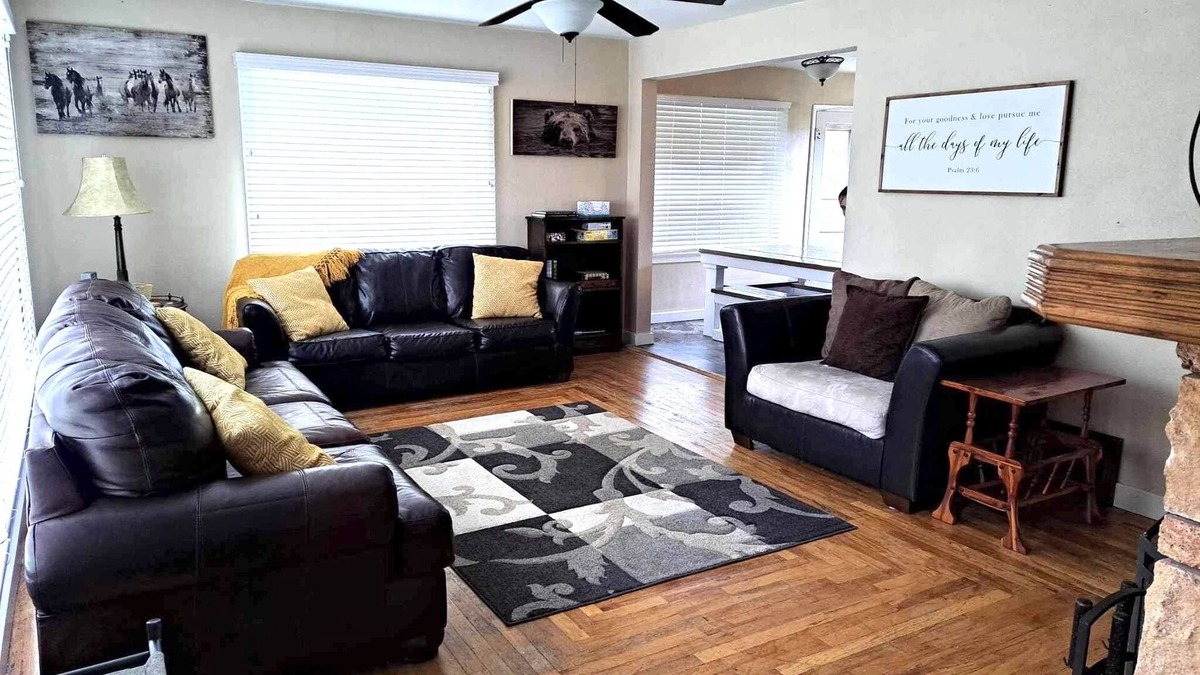 Cowley Cottage | Cowley Cozy Cottage 3 Bed/2 Bath