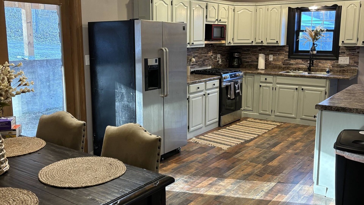 Yukon Other | Cowtown at Piney River Ranch; Charming Farm House in Houston, MO