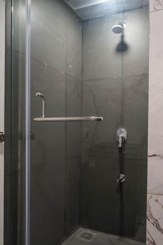 Viman Nagar Apartment | Cozmo Studio, Next to Pune Airport