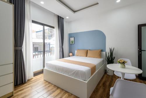 District 10 Apartment | Cozrum Homes - Summer's House