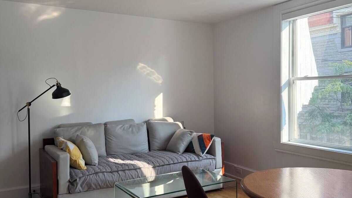 Gay Village Apartment | Cozy 1 bdrm in the Village! Walking distance to Old Port and the Plateau