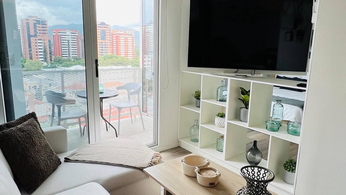 Zona 13 Apartment | Cozy 1-bedroom apartment with full kitchen and amenities in Guatemala City
