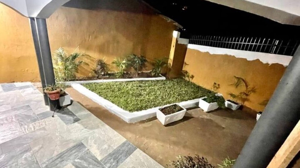 Kampala House | Cozy 1 bedrm Townhouse - Large compound(Makerere)