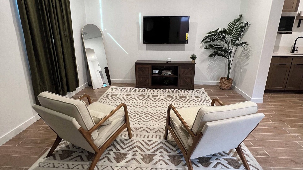 Pumpkin Center House | Cozy 1-bedroom 1 Bath Studio in Bakersfield