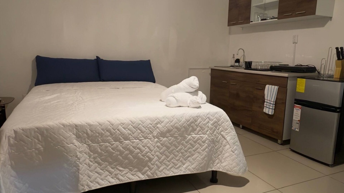 La Libertad Apartment | Cozy 1-bedroom apartment with AC, WiFi in Surf City La Libertad