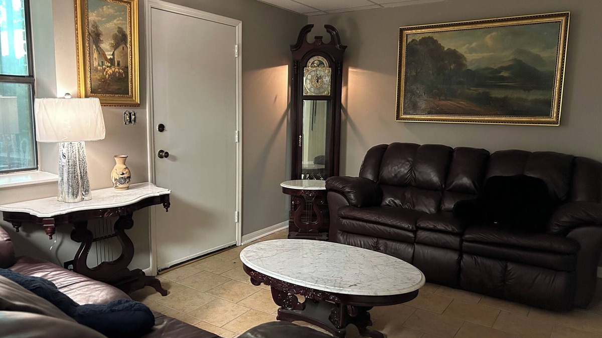 Glen Iris Apartment | Cozy 1-bedroom apartment with WiFi, AC in charming Birmingham