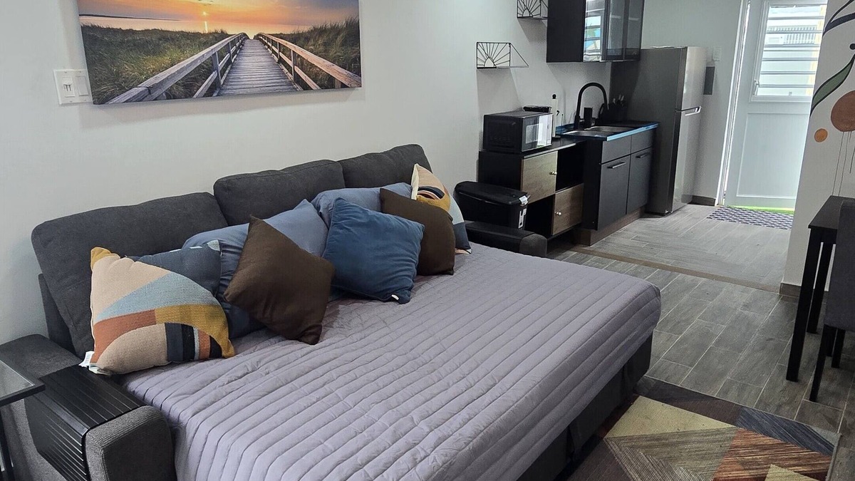 Gobernador Pinero Apartment | Cozy 1-bedroom apart. with view Terrace of S.J. Electric Generator, WiFi, AC