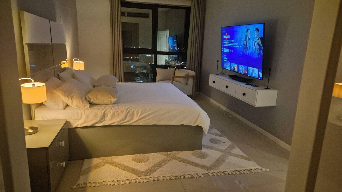 Gaborone Apartment | Cozy 1-bedroom apartment in lovely Gaborone with AC, fitness room