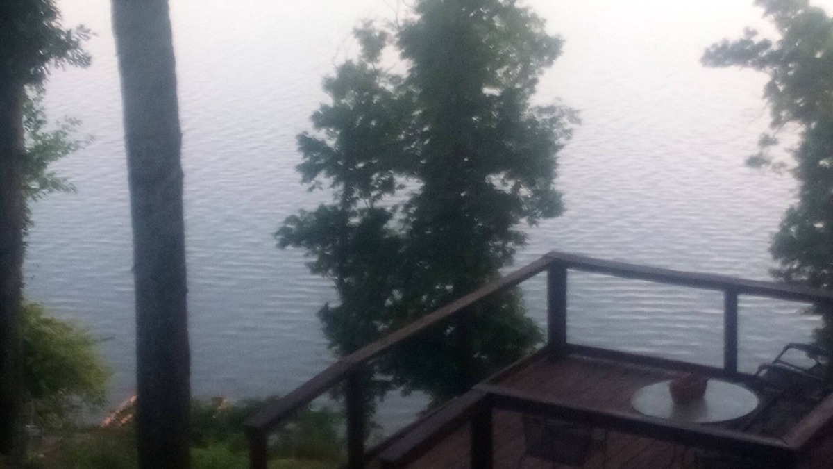 Florence Apartment | Cozy 1-bedroom apartment with a view of the Tennessee River in Florence