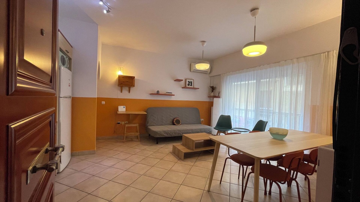 Ampelokipoi Apartment | Cozy 1-Bedroom Apartment with Garden Patio | 2 min to Metro | Central Athens