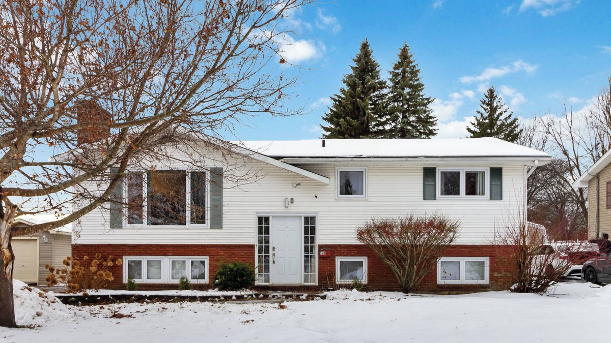 Dieppe Apartment | Cozy 1-bedroom apartment in enjoyable Dieppe with AC