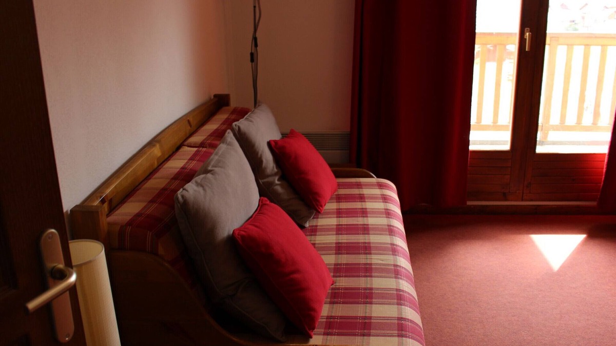 Valloire Apartment | Cozy 1-Bedroom Apartment for 4 with South-Facing Balcony in Valloire