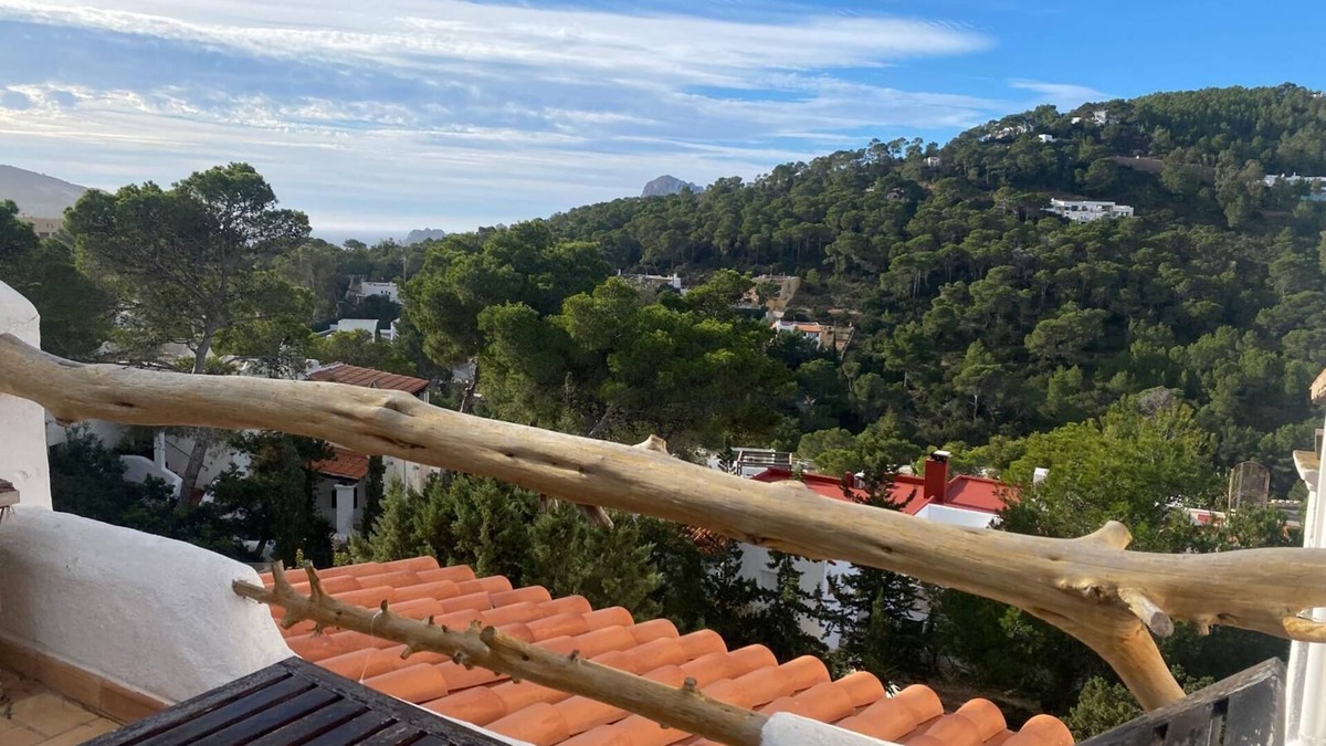 Cala Vadella Apartment | Cozy 1-bedroom apartment in tranquil IB with AC, WiFi