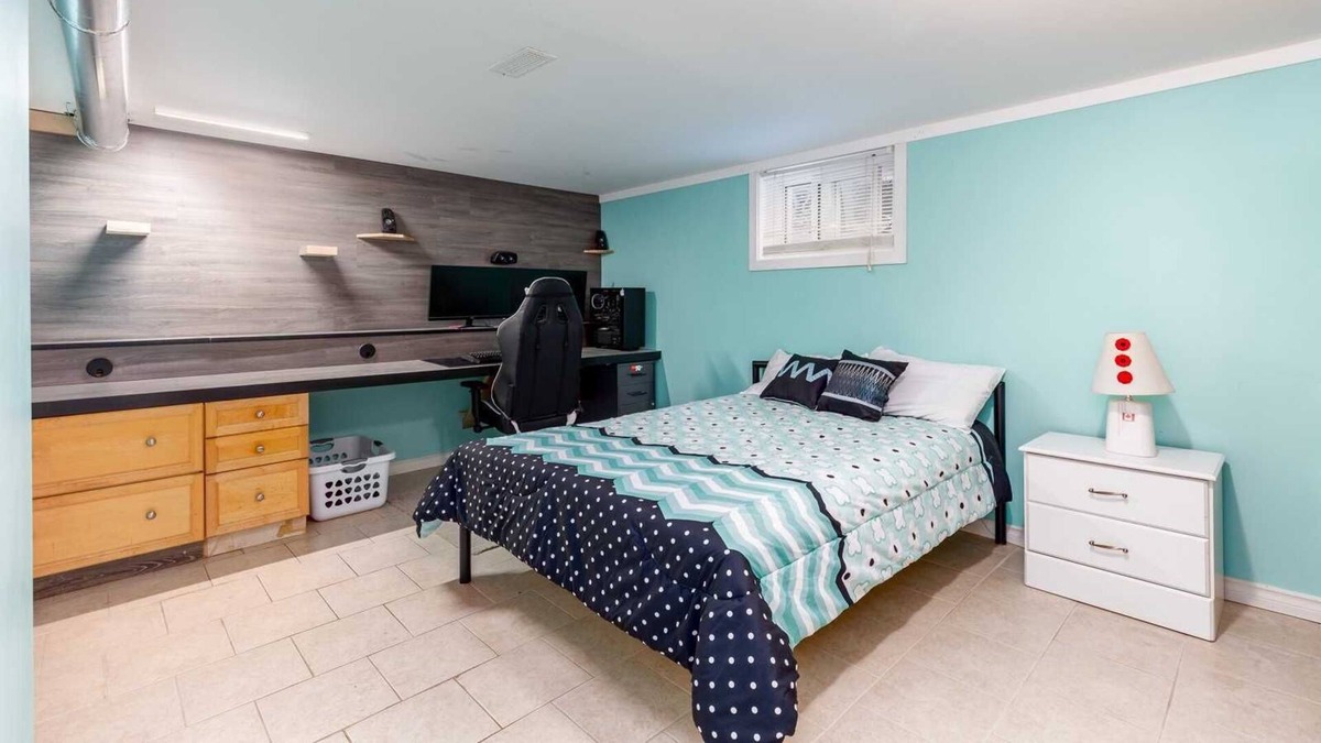 Durham Region House | Cozy 1-Bedroom Basement With Separate Entrance
