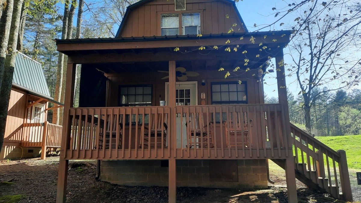 Unaka Cabin | Cozy 1 Bedroom cabin #1