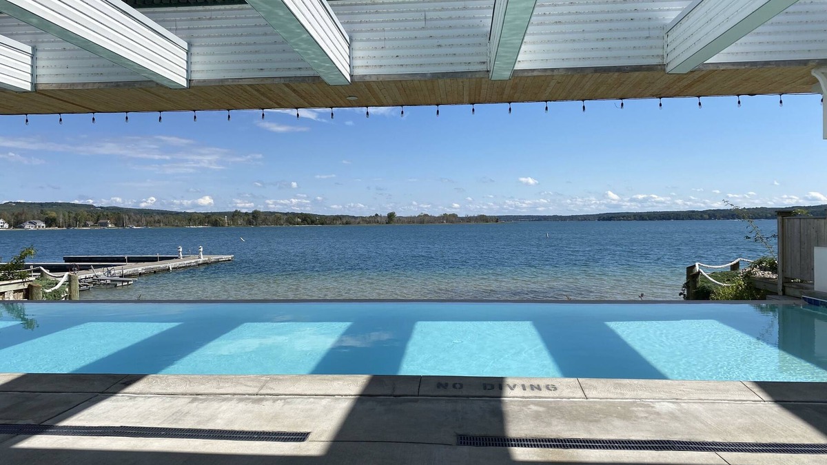 Onekama Condo | Cozy 1-bedroom condo on Lake Portage