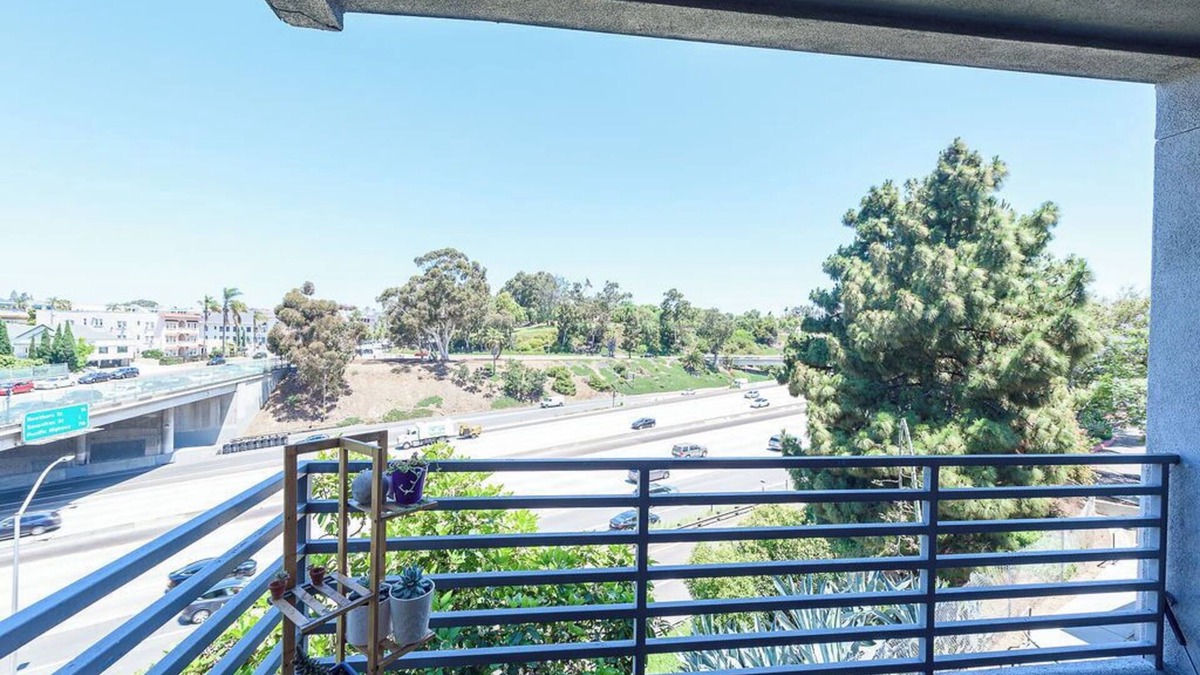 Cortez Hill Condo | Cozy 1-bedroom condo in fabulous San Diego with fitness room, AC