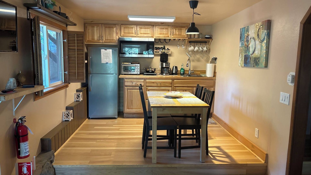 Tahoe Village Condo | Cozy 1-bedroom condo in terrific Stateline. Sleeps 2 adults plus two minors.