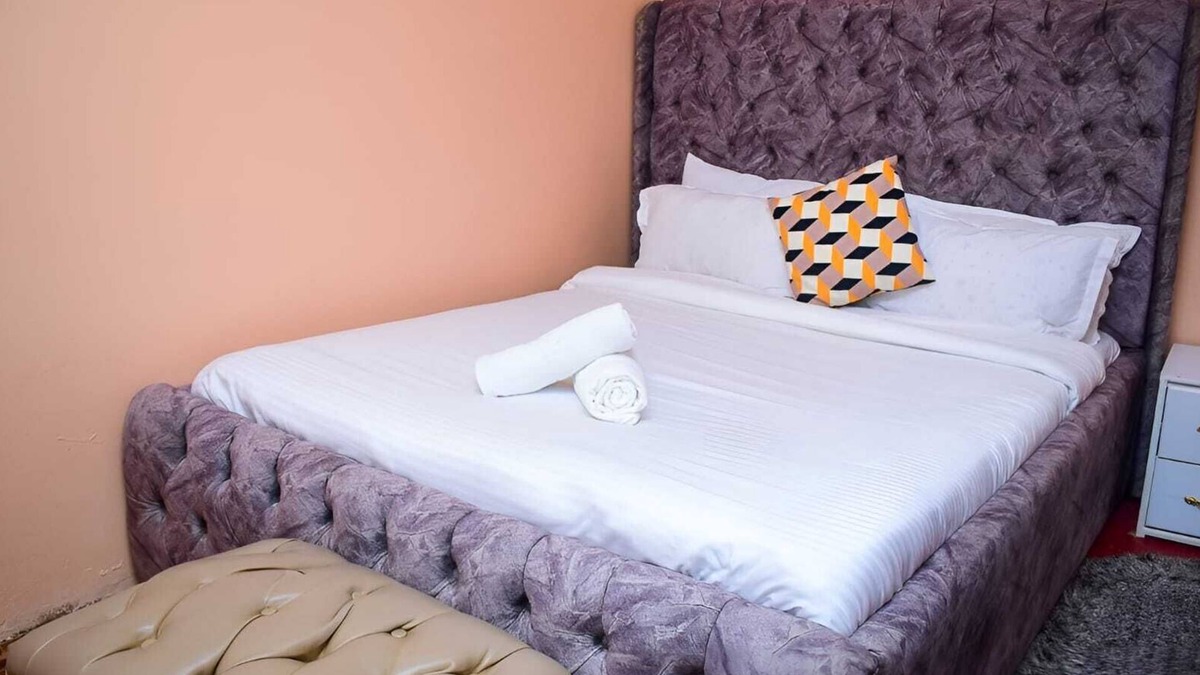 Naivasha Apartment | Cozy 1-Bedroom Getaway in Naivasha – Wi-Fi, Hot Shower & Free Parking!