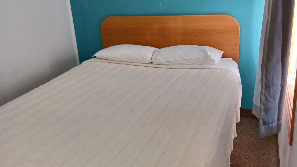 Dinosaur Hotel | Cozy 1-bedroom hotel in phenomenal Dinosaur with WiFi