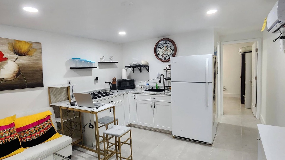 Tampa House | Cozy 1-bedroom mobile home in awesome Tampa with AC